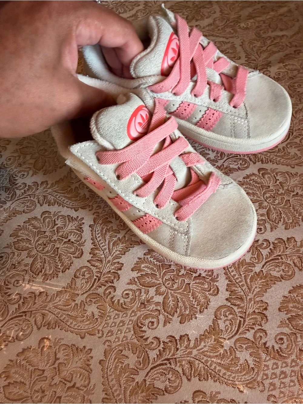 adidas no box